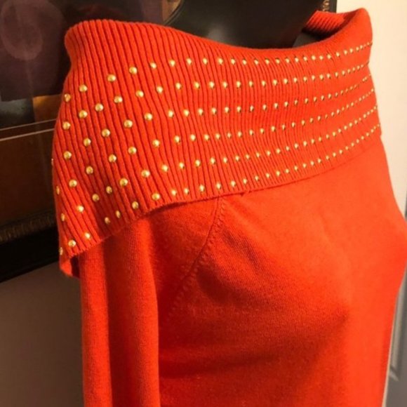 Questions ORANGE Long Sleave off shoulder sweater with gold dot detail Size L - Picture 11 of 12